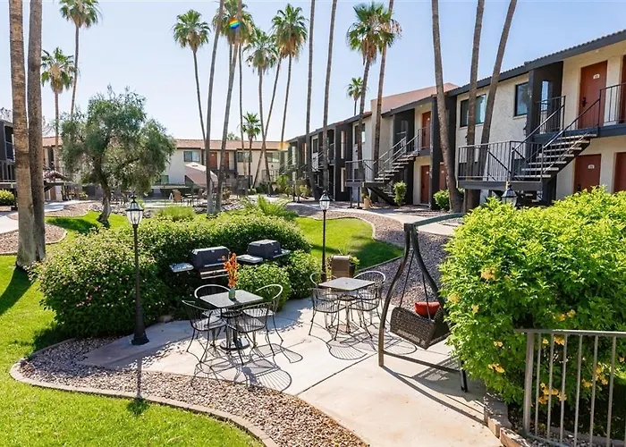 232 Fully Furnished 1br Suite-prime Location